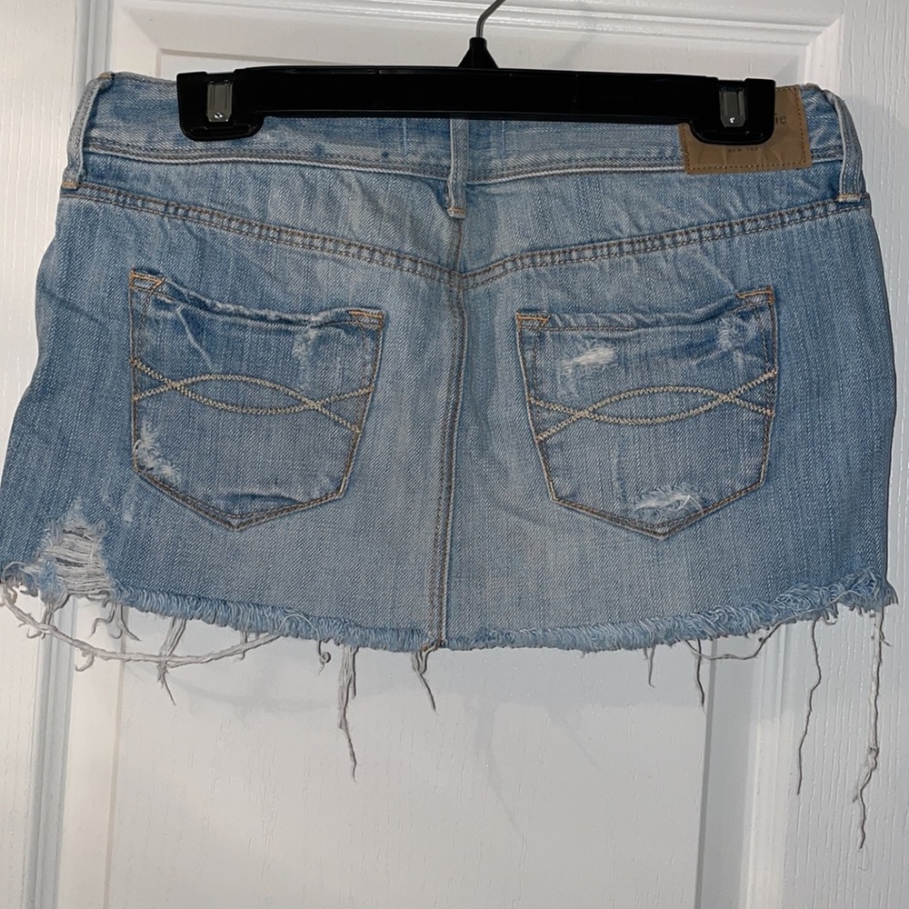 Abercrombie and Fitch - Picture 2 of 3